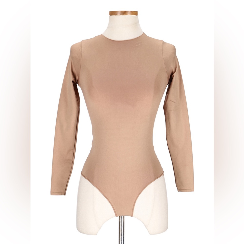 NWOT Skims essential bodysuit in tigers eye